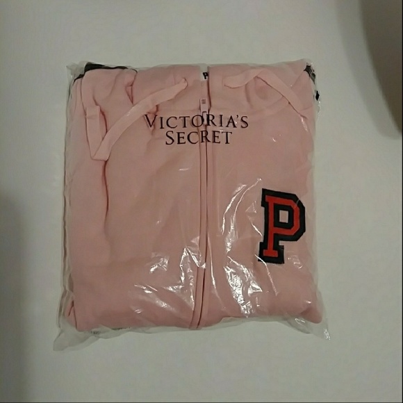 NEW! Victoria's Secret Pink Graphic hoodie - Picture 2 of 4